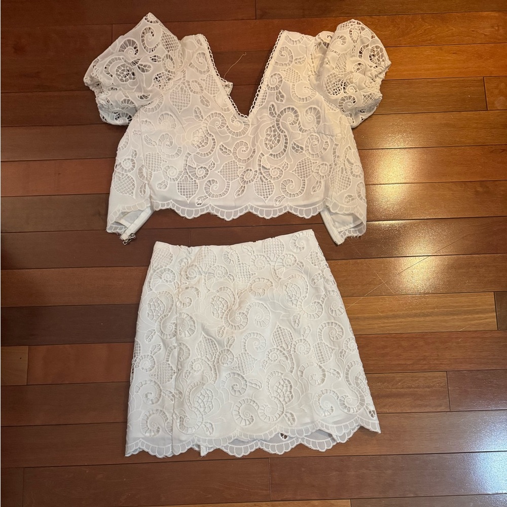 Aqua (blooomingdale’s) Lace Scalloped White Matching Set - Picture 1 of 6